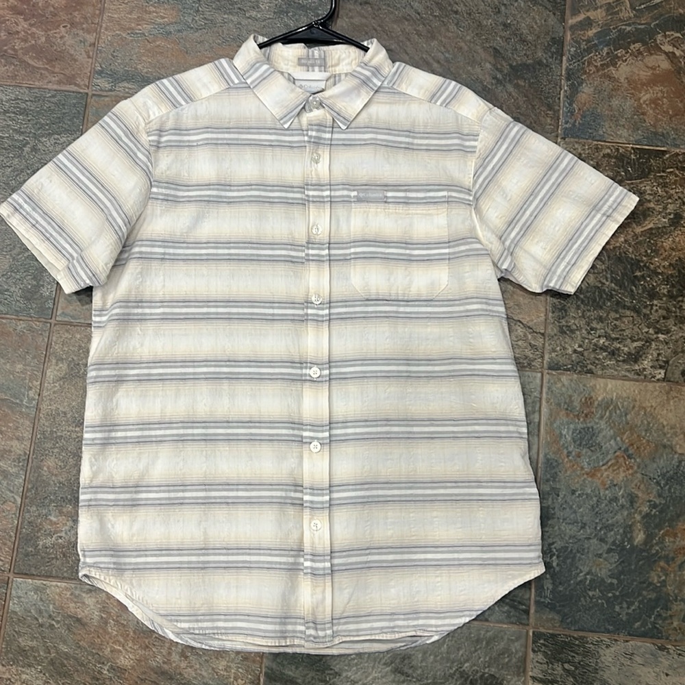 Columbia White and Gray Striped Casual Shirt